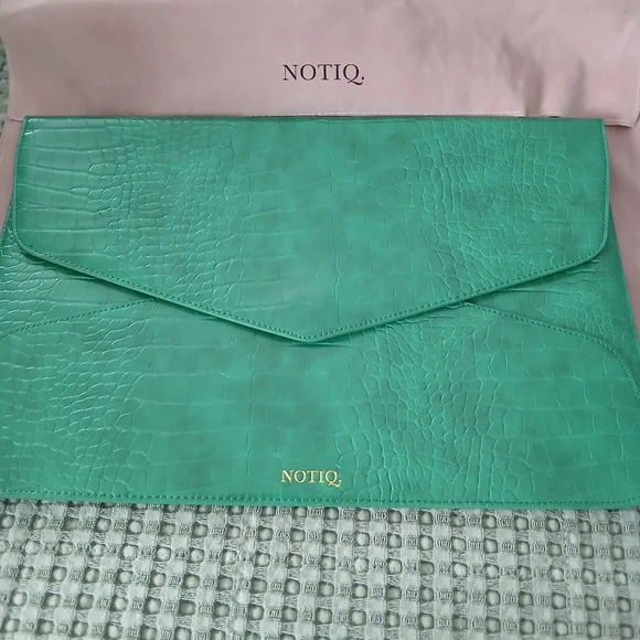 NOTIQ Leather Laptop Case Tech Clutch With Dust Bag - Picture 6 of 11